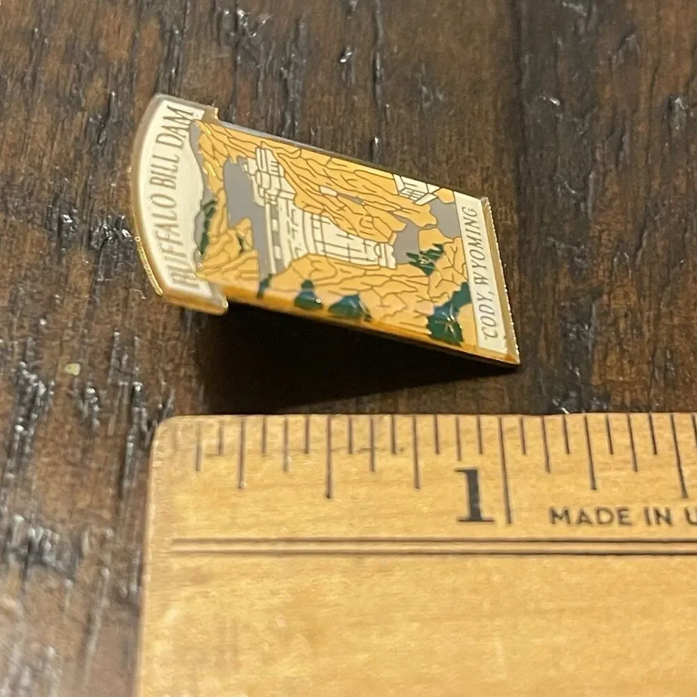 VTG Buffalo Bill Dam Travel Souvenir Lapel Pin Cody Wyoming Shoshone River